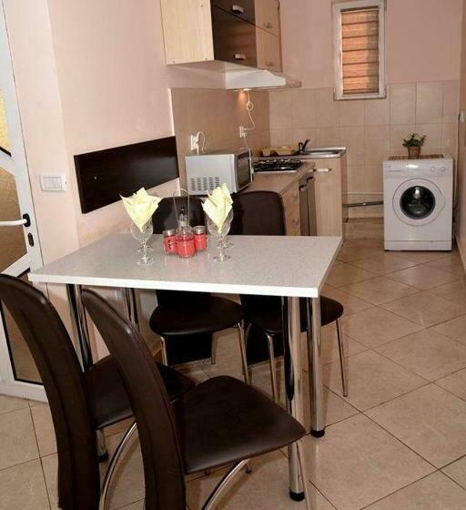 Pensão Casa Isabel Constanta