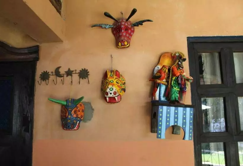 پانسیون Hostal Villa El Campanario