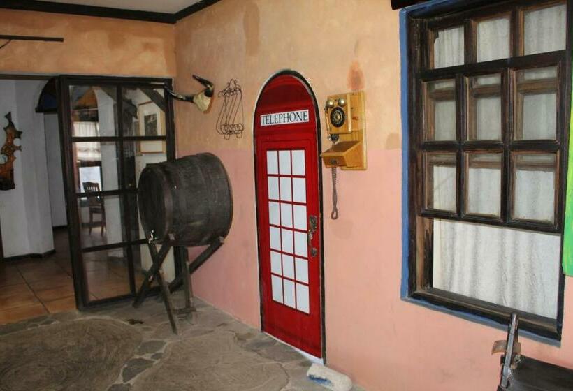 פנסיון Hostal Villa El Campanario