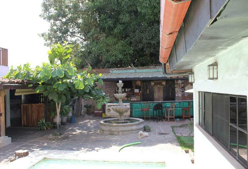 פנסיון Hostal Villa El Campanario