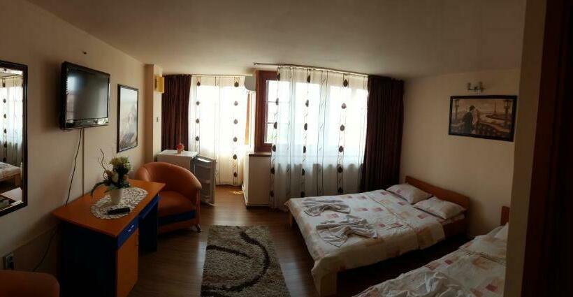 Pensão Vila Tei Guesthouse