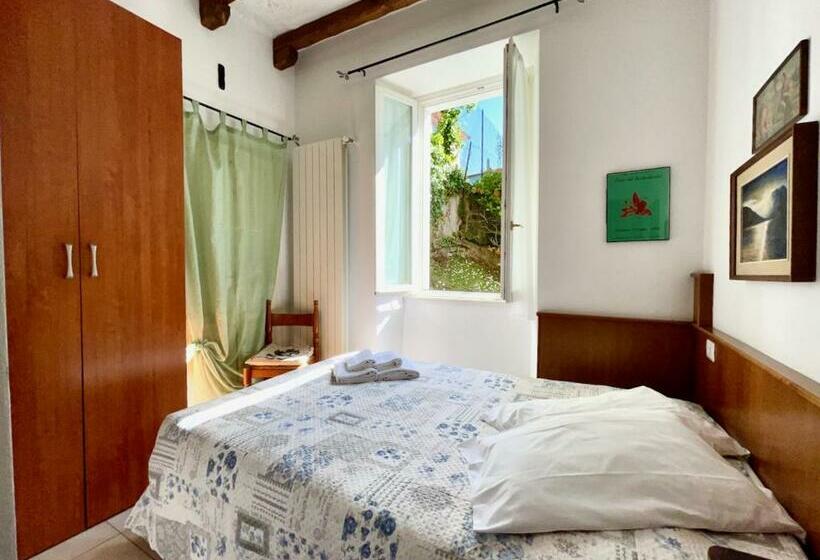 פנסיון Villa Lena