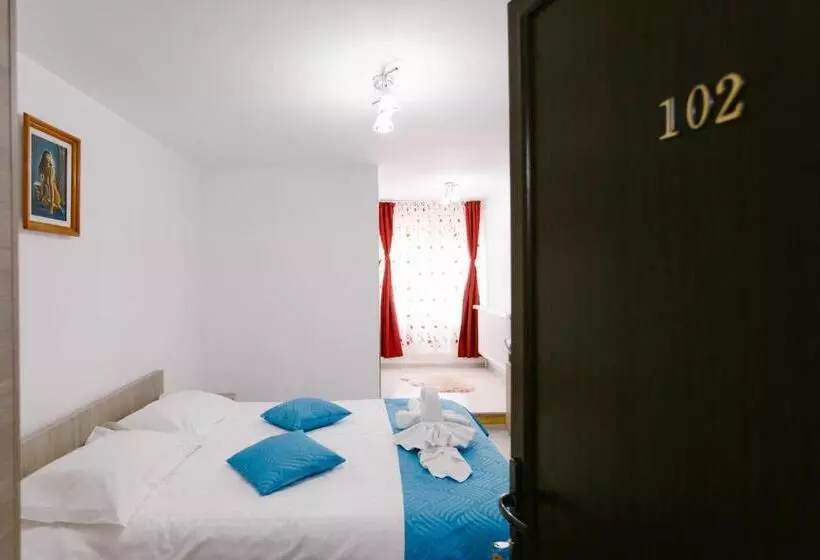 Pensiunea Luka Slanic Moldova