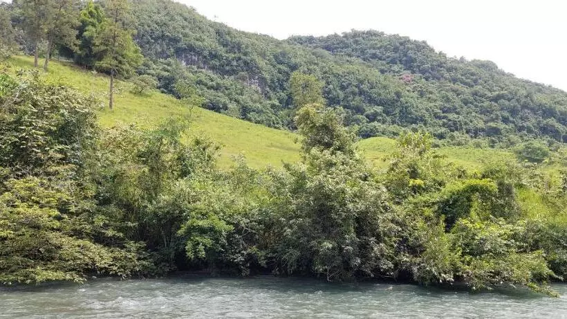 هاستل Yaxlik River Lodge