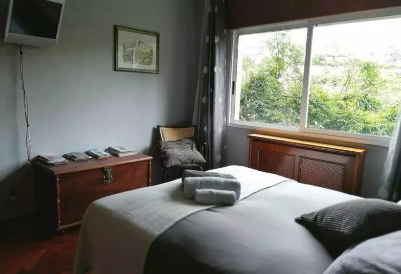 تختخواب و صبحانه Habitacion En Casa De Marisa Y Juan