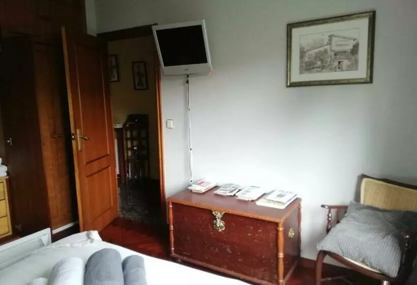 تختخواب و صبحانه Habitacion En Casa De Marisa Y Juan