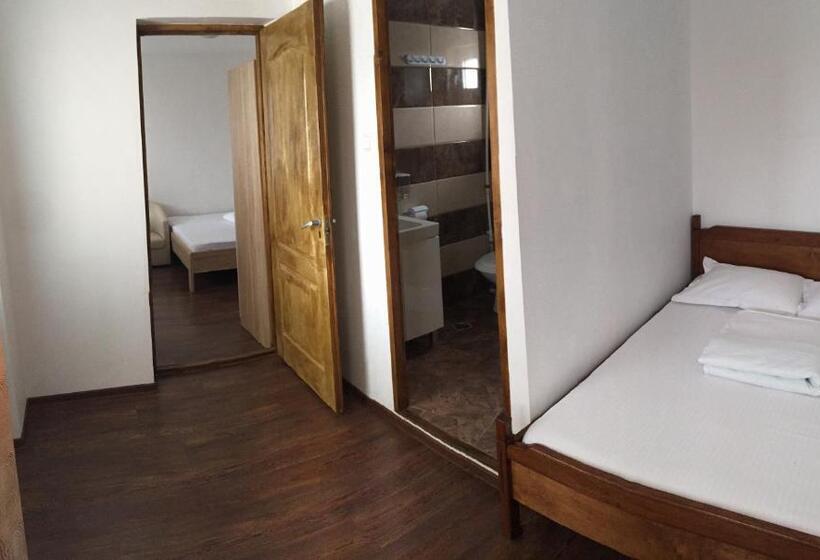 پانسیون Casa Ciobi