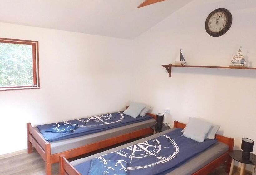 بنسيون Hűvös Nyaralóház Orosháza