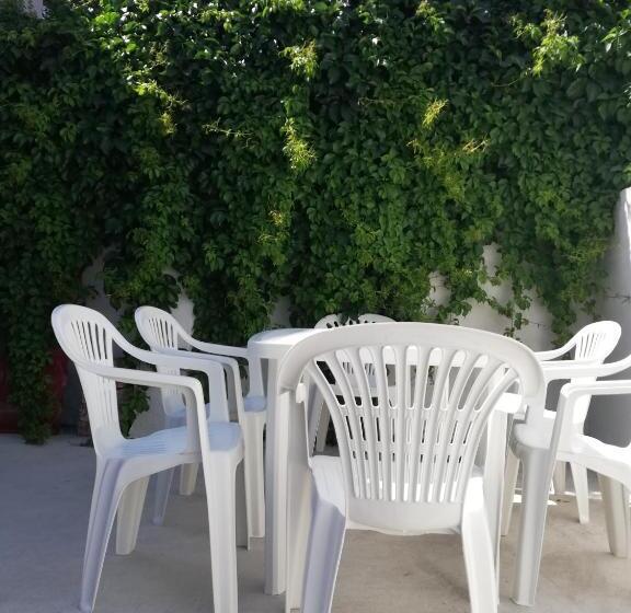 بنسيون Yraida S House Constanta