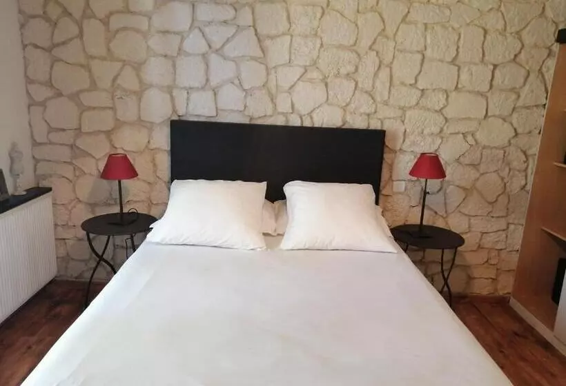 Aamiaismajoitus (B&B) Le Mas Des Lavandes