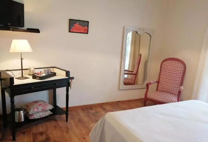 Aamiaismajoitus (B&B) Le Mas Des Lavandes