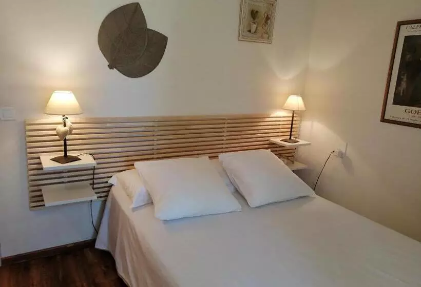 Aamiaismajoitus (B&B) Le Mas Des Lavandes