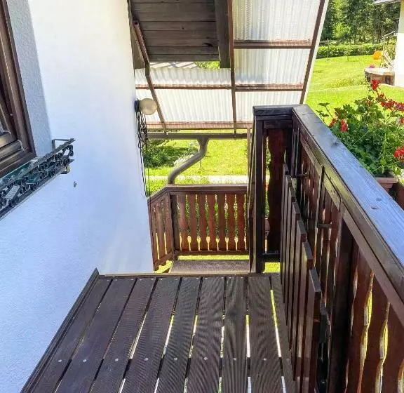 پانسیون Apartment Ticar