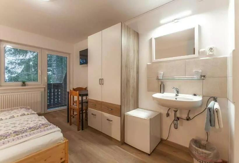 پانسیون Apartment Ticar