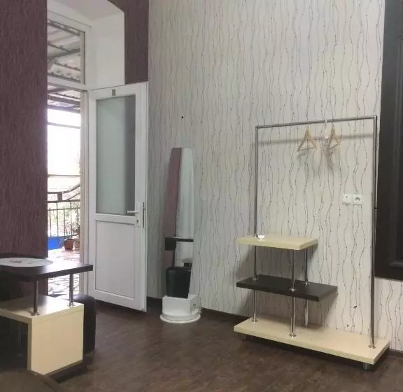 پانسیون Guest House Loza