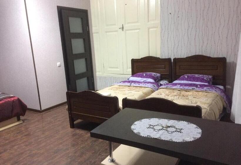 پانسیون Guest House Loza