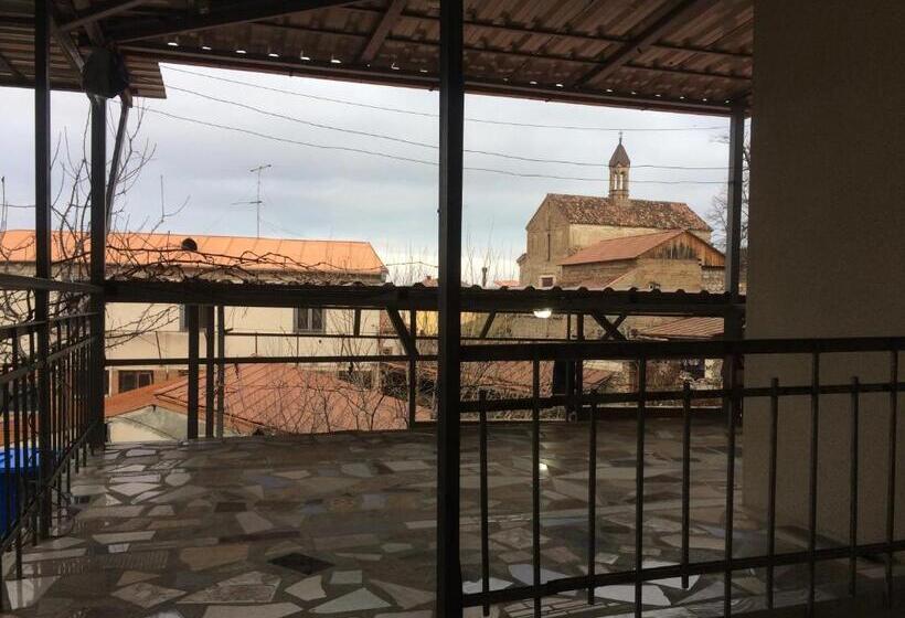 پانسیون Guest House Loza