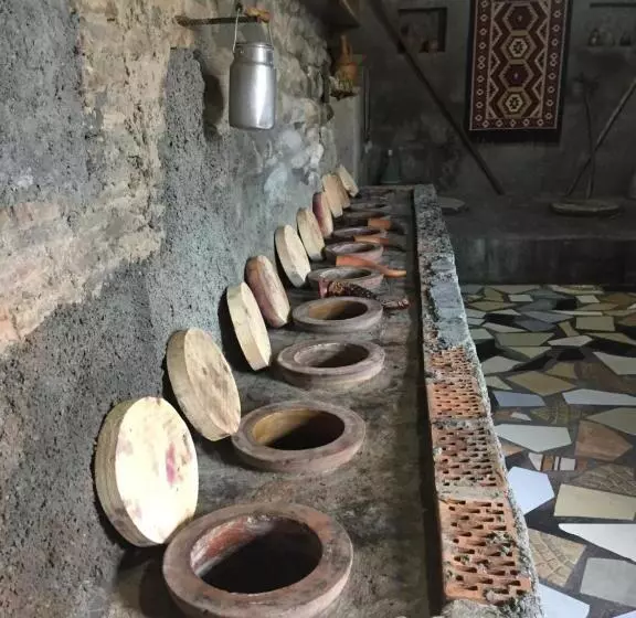 پانسیون Guest House Loza