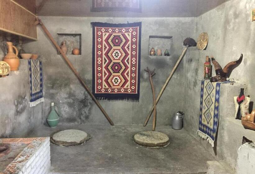 پانسیون Guest House Loza