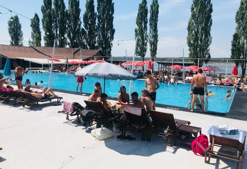 渡假胜地  Mojo Beach