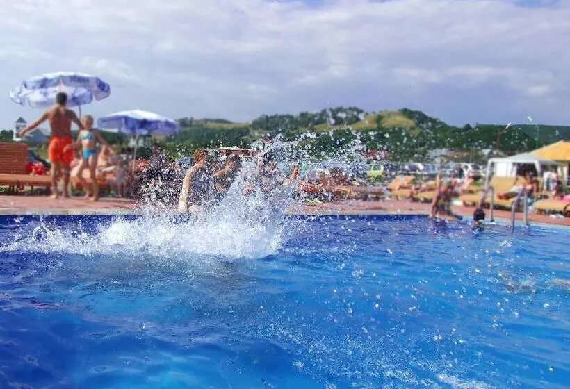 Resort Mojo Beach
