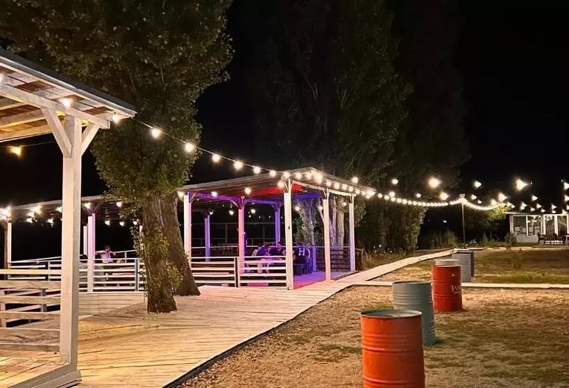 Resort Mojo Beach