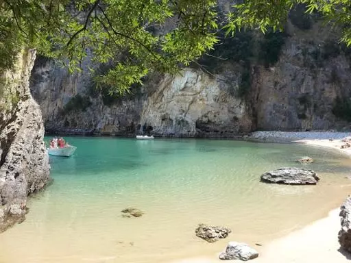 B&b La Terra Di Parmenide