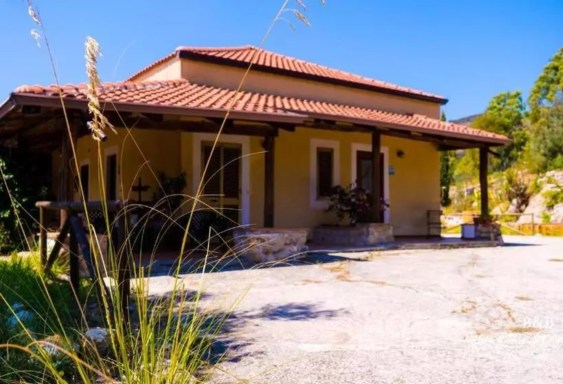 B&b La Terra Di Parmenide