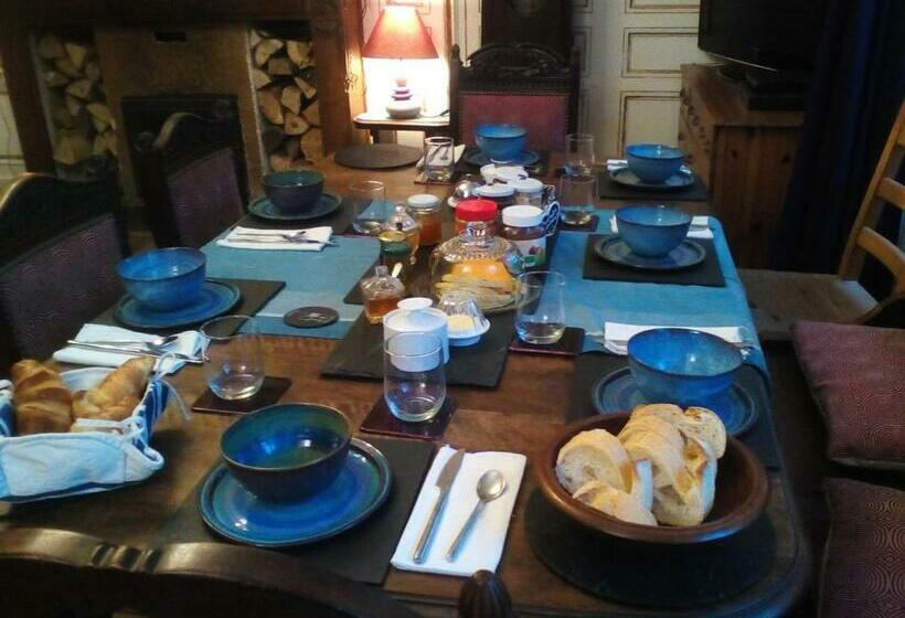 Bed and Breakfast 3 Place Des Arbres, Chambres D Hôtes, Felletin