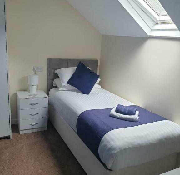 مبيت وإفطار Leamington House