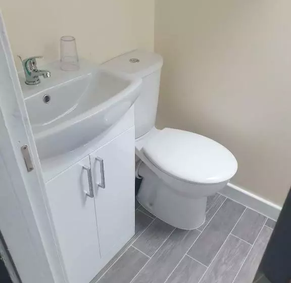 Aamiaismajoitus (B&B) Leamington House