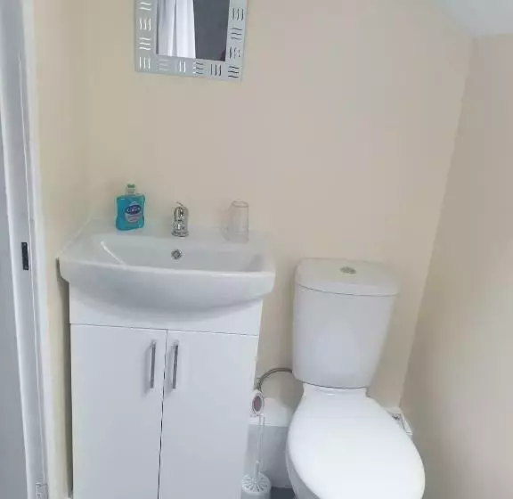 Aamiaismajoitus (B&B) Leamington House