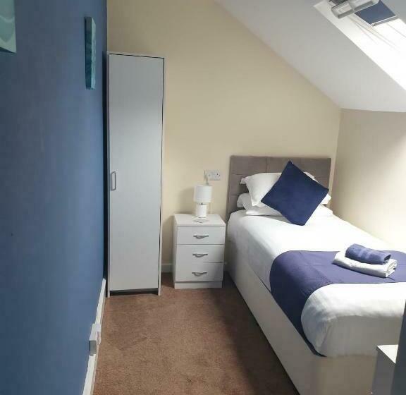 مبيت وإفطار Leamington House