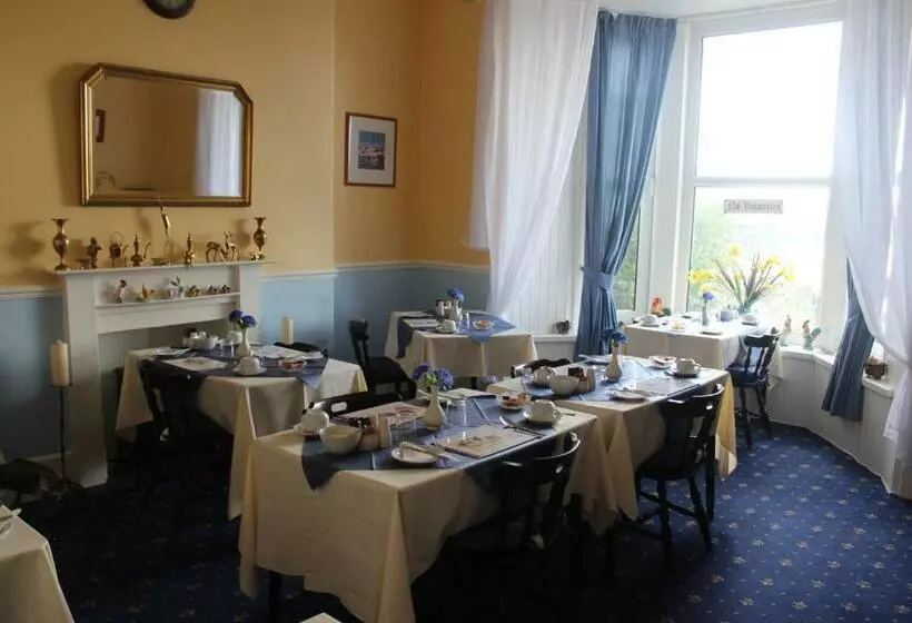 Aamiaismajoitus (B&B) Leamington House