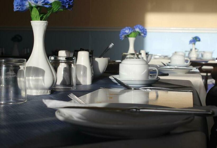 مبيت وإفطار Leamington House