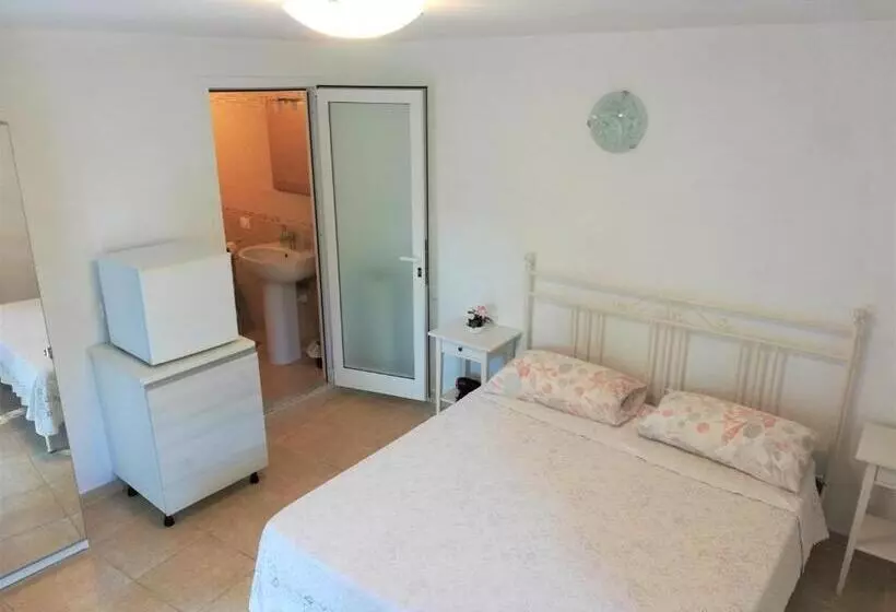 ベッドアンドブレックファースト Lucrae