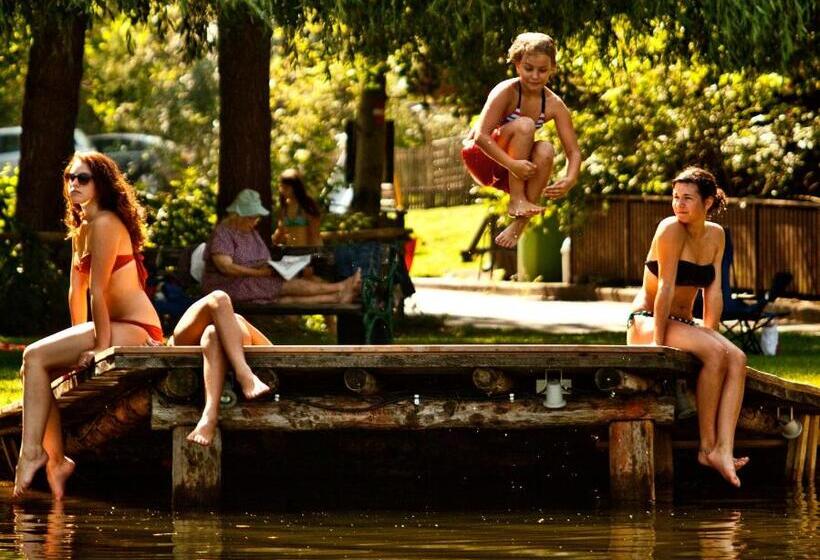 Отель Und Freizeitanlage Rauch Hof