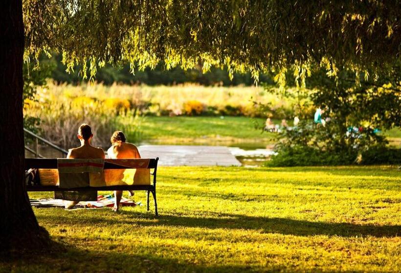 Отель Und Freizeitanlage Rauch Hof