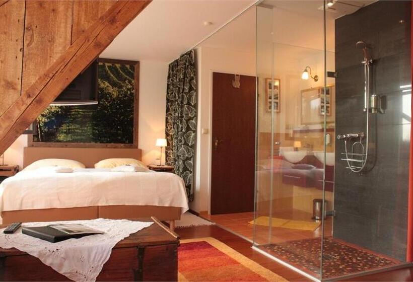 Отель Und Freizeitanlage Rauch Hof