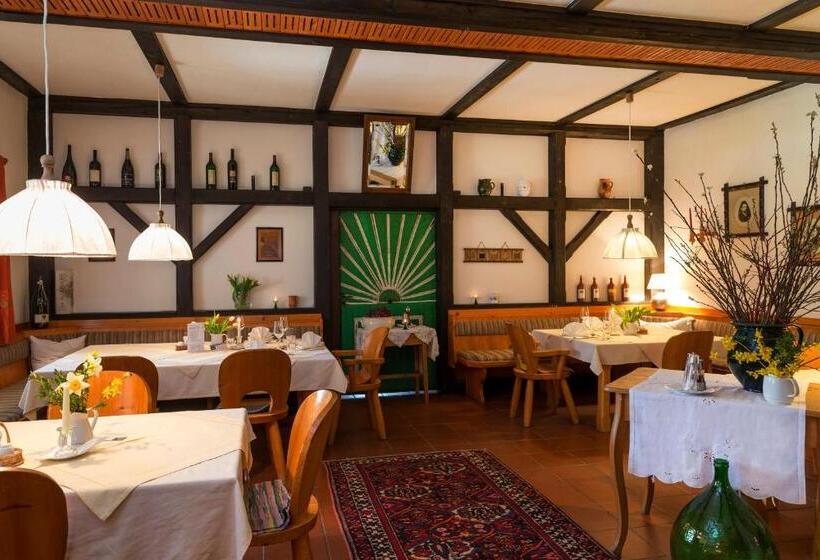 Отель Und Freizeitanlage Rauch Hof