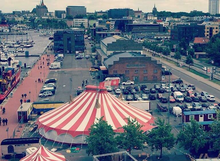 הוסטל Circus Fantasia