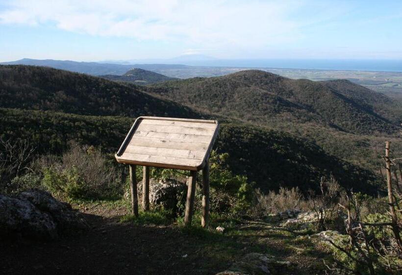 Отель La Sassetta