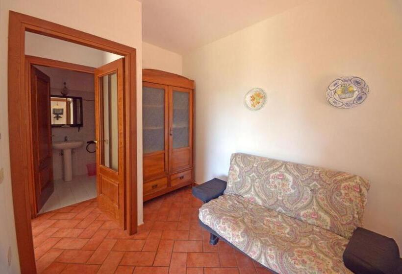 Отель La Sassetta