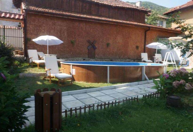 بنسيون Guest House Simona