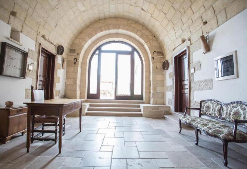 פנסיון Masseria Asteri B&b