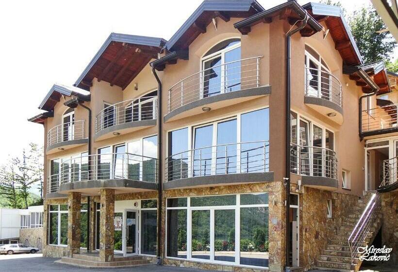 پانسیون Panorama Resort