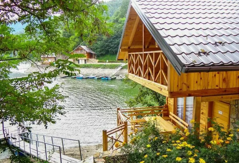 پانسیون Panorama Resort