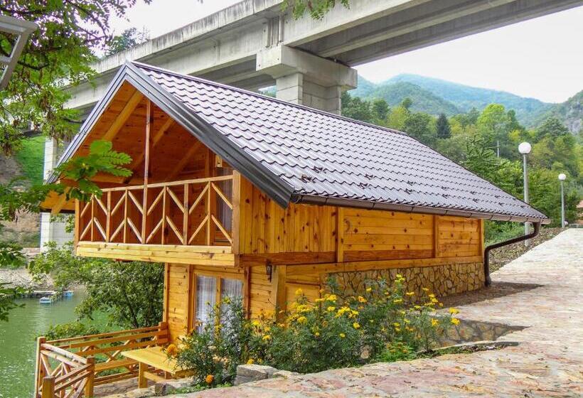 پانسیون Panorama Resort