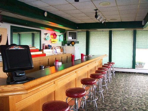 酒店 A Victory Inn & Suites