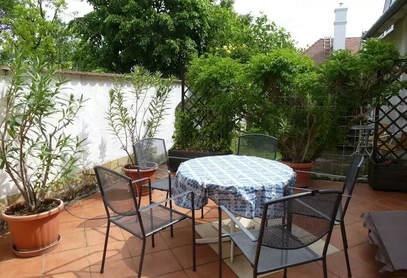 هتل Albergo Giardino